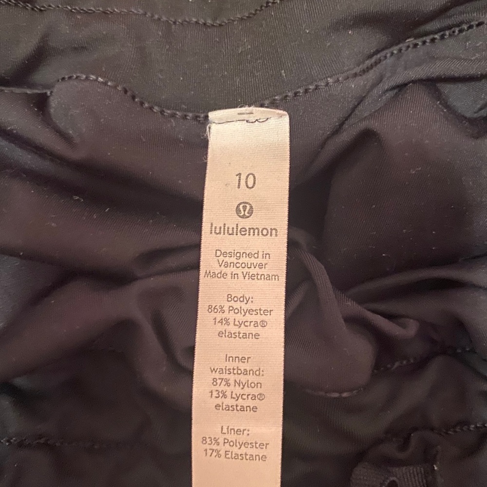 Lululemon tracker shorts 5”